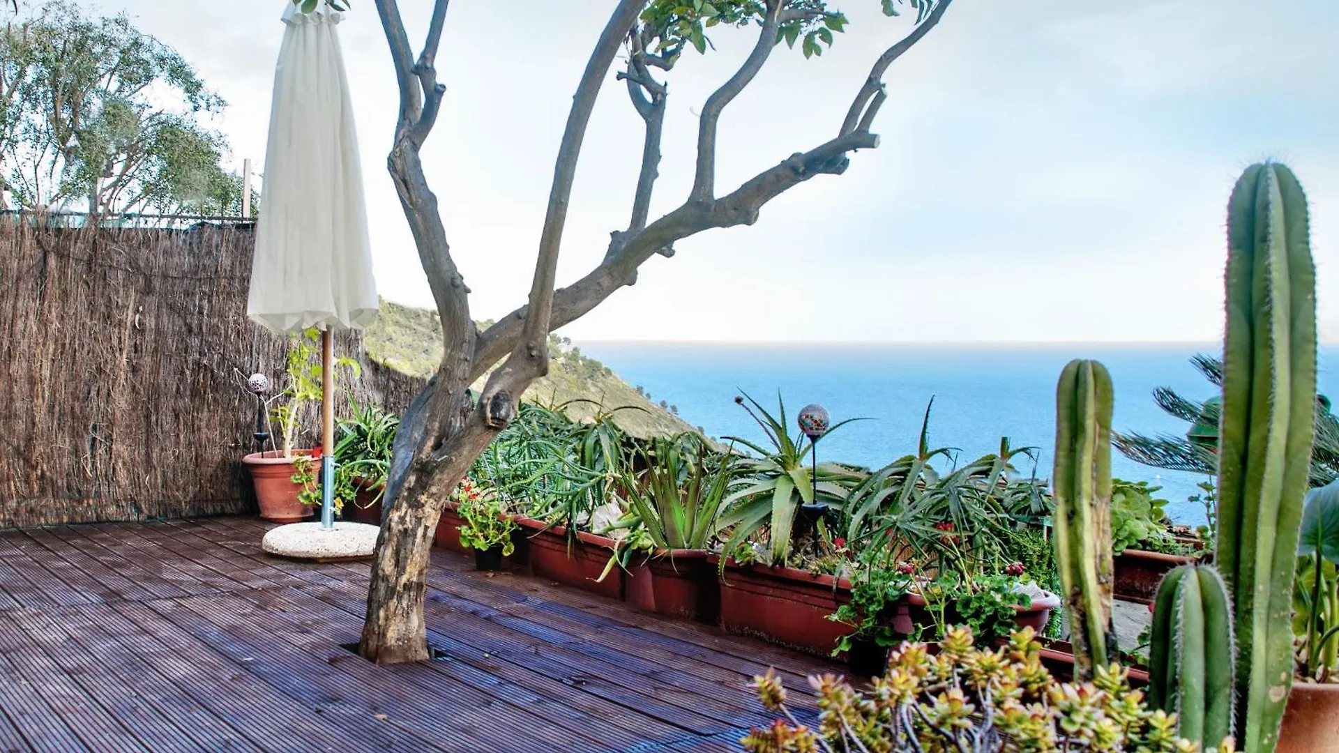 Amazing Sea Views Over The Riviera Grimaldi  Apartment Grimaldi (Liguria)